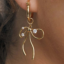 Load image into Gallery viewer, Pretty bow earrings
