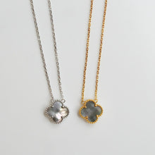 Load image into Gallery viewer, Brilliant clover necklace
