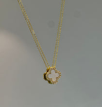 Load image into Gallery viewer, Large Rosa necklace
