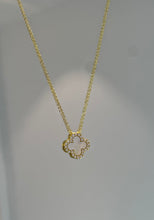 Load image into Gallery viewer, Large Rosa necklace
