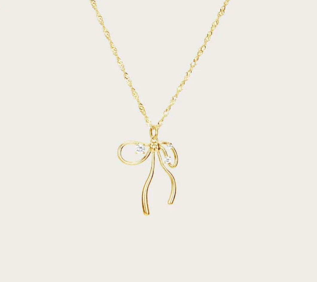 Pretty bow necklace