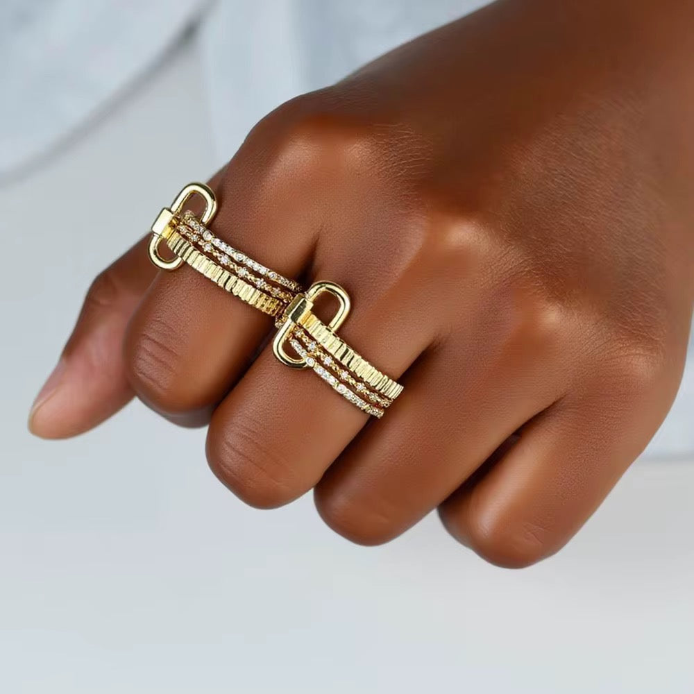 Forever linked ring