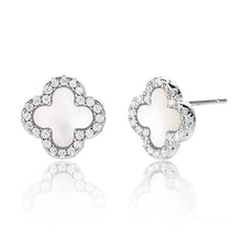 Load image into Gallery viewer, Rosa flower studs
