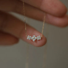 Load image into Gallery viewer, Dainty blossom necklace
