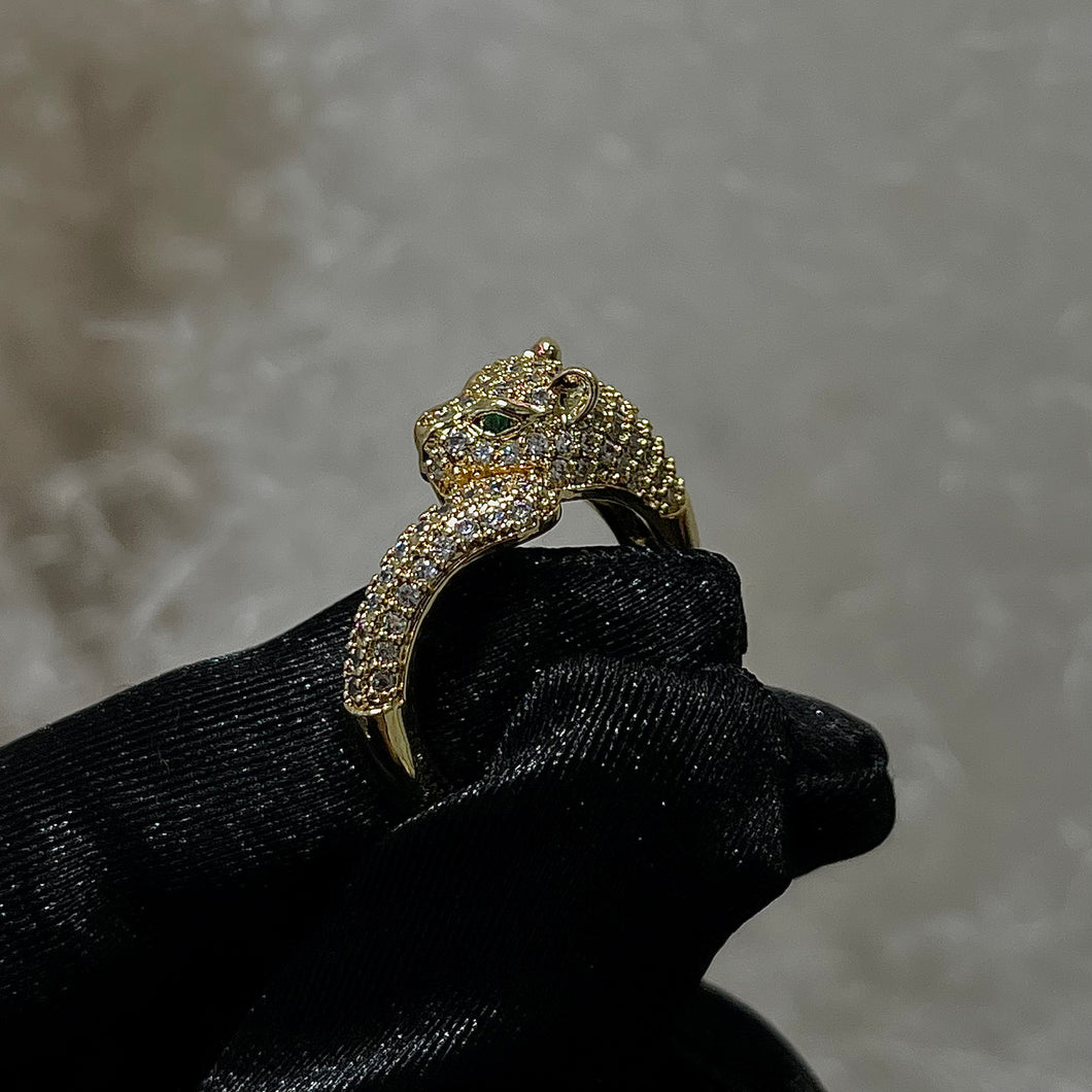 Leopard ring