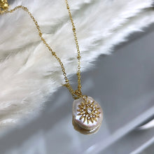 Load image into Gallery viewer, Freshwater pearl star necklace
