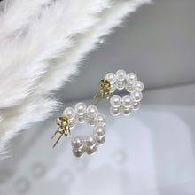 Load image into Gallery viewer, Pearl hoops
