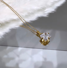 Load image into Gallery viewer, Crystal stone necklace

